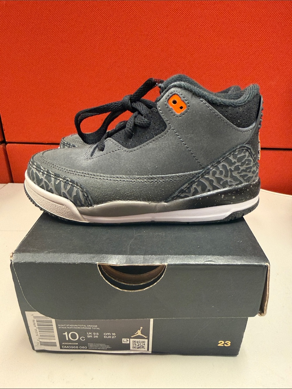 Jordan Kids Grey and Orange Mid-Top Sneakers 10 c